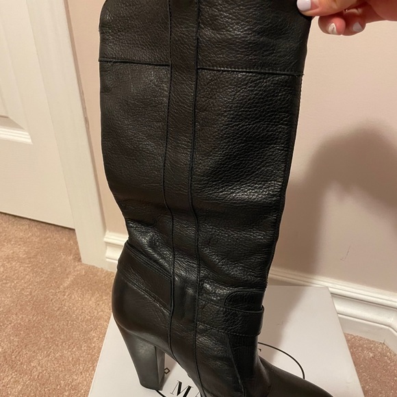 Leather heeled boots - Picture 2 of 7